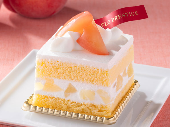 白桃のショートケーキ