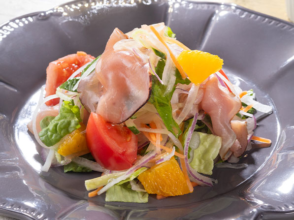 炙り生ハムと彩り野菜のサラダ～塩レモンオリーブオイル～