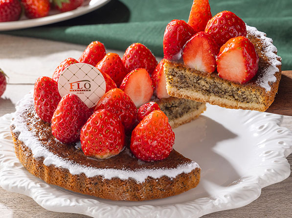 まるごと苺のタルト<br>～紅茶ダマンド～