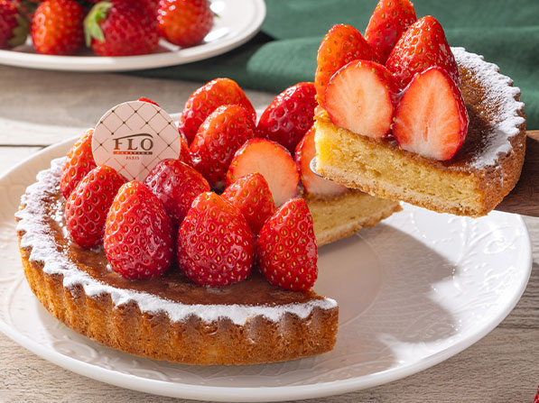 まるごと苺のタルト<br>～ダマンド～