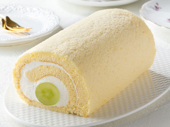 シャインマスカットのロールケーキ